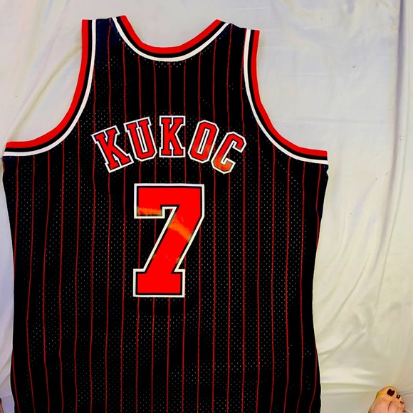 Toni Kukoc #7 Bulls 95-96 Hardwood Classics Swingman Player Jersey - Picture 15 of 15